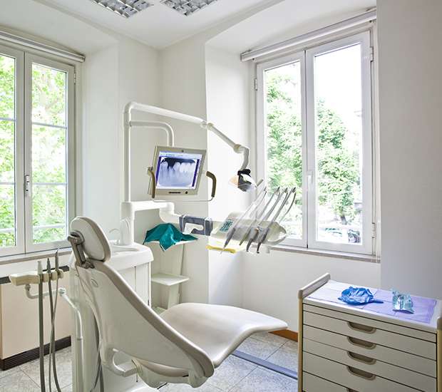 El Centro Dental Office