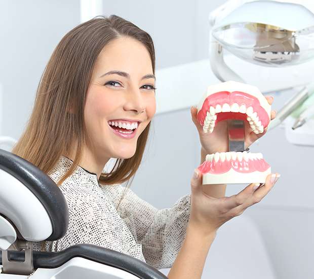El Centro Implant Dentist